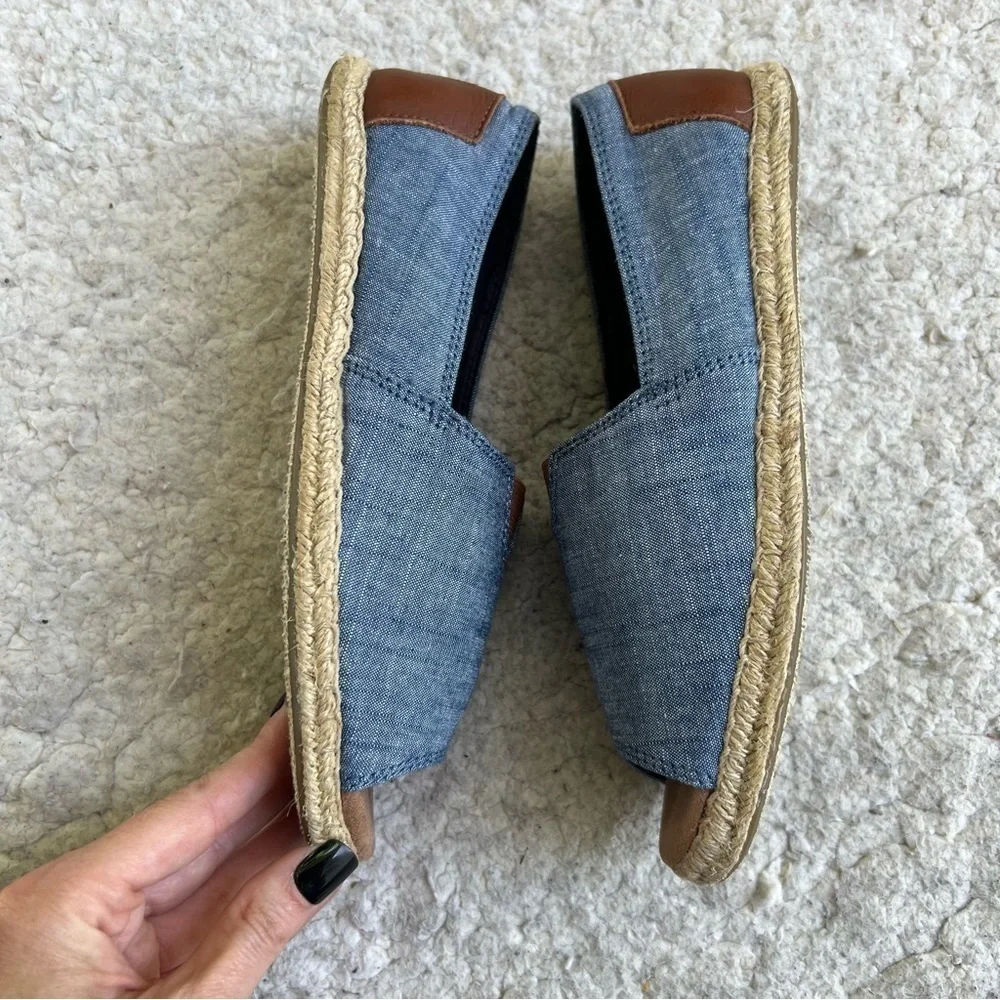 TOMS: Open Toe Slip On Chambray and Leather Alpargata Flat Espadrille Size 6